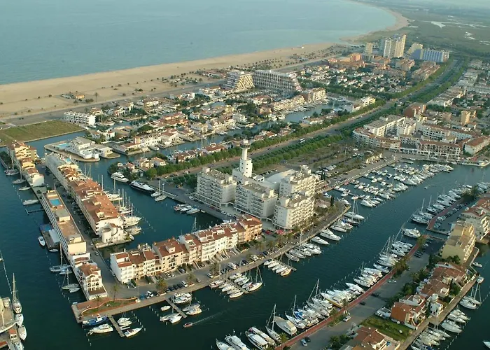 Al Port Empuriarent Апартаменты